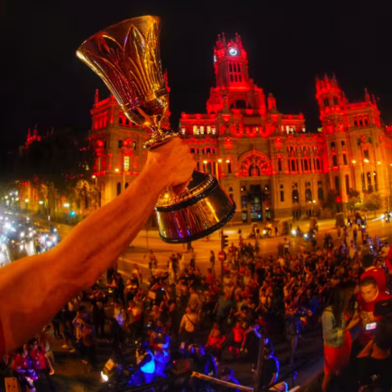 Los jugadores españoles celebran el Mundial en Madrid.