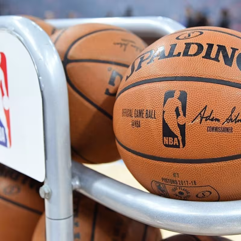 Coronavirus: La NBA también exigirá la pauta completa de vacunación a todos los árbitros