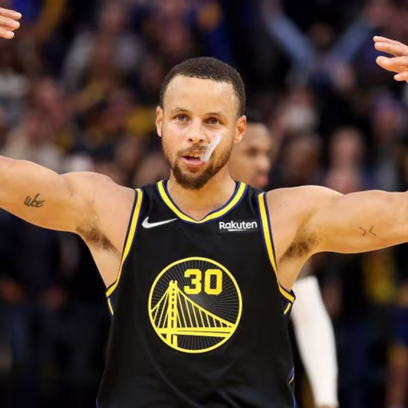 Estadísticas NBA: La locura de Curry con los triples en playoffs