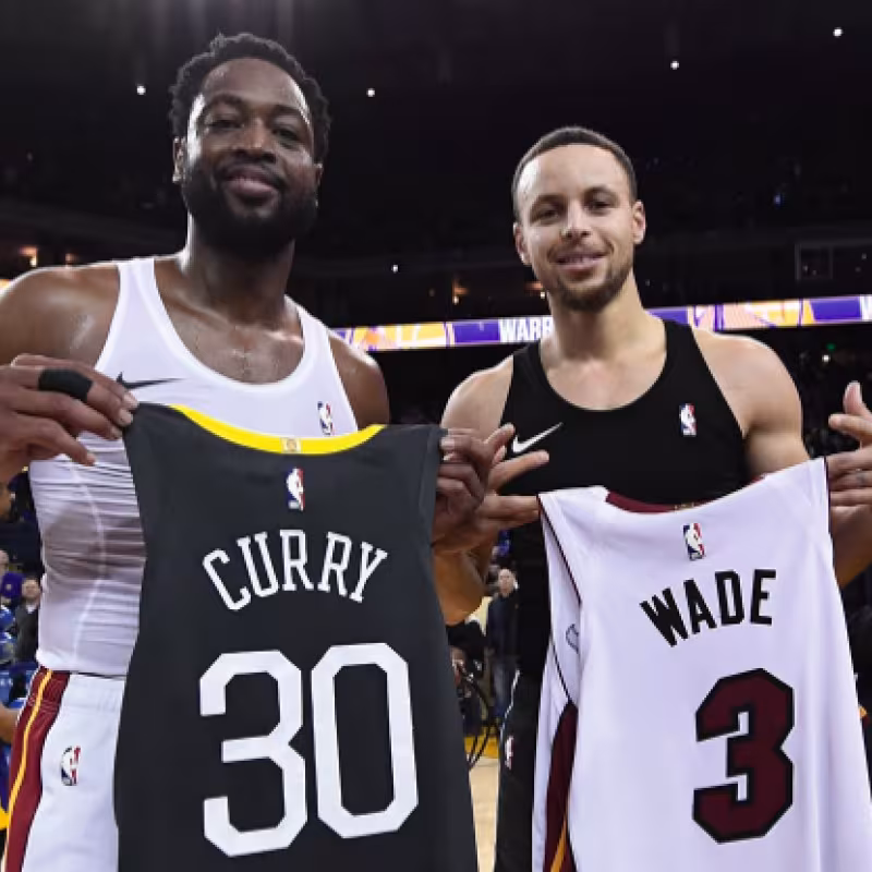 Durant domina el último homenaje a Wade en el Oracle Arena