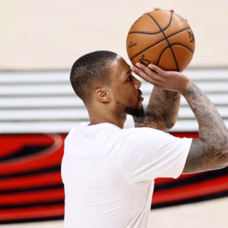 La histórica racha de triples de Damian Lillard 