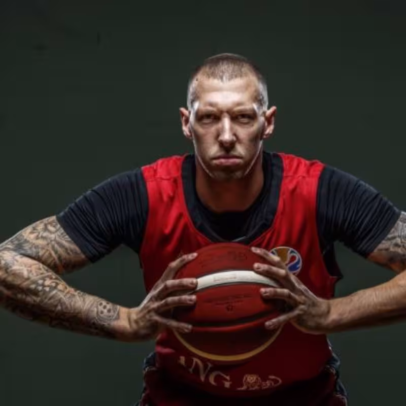 Daniel Theis en su presentación como jugador de los Bulls "Foto: Archy Sports"