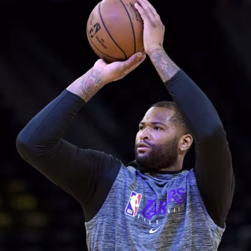 Cousins seguirá rehabilitándose en los Lakers pese a su despedido por el fichaje de Markieff Morris