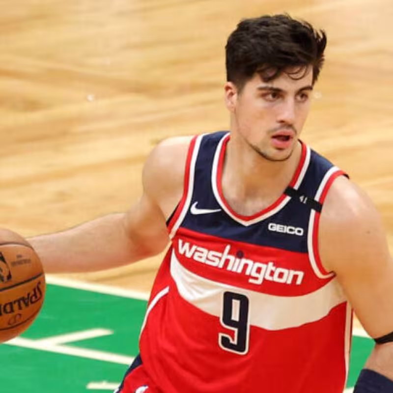Deni Avdija maneja el balón con Washington Wizards "Foto: Radio JAI"