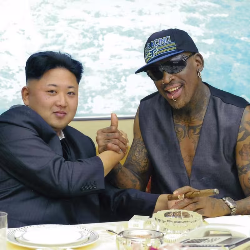 Dennis Rodman y su fiestón con karaoke incluído en Corea del Norte