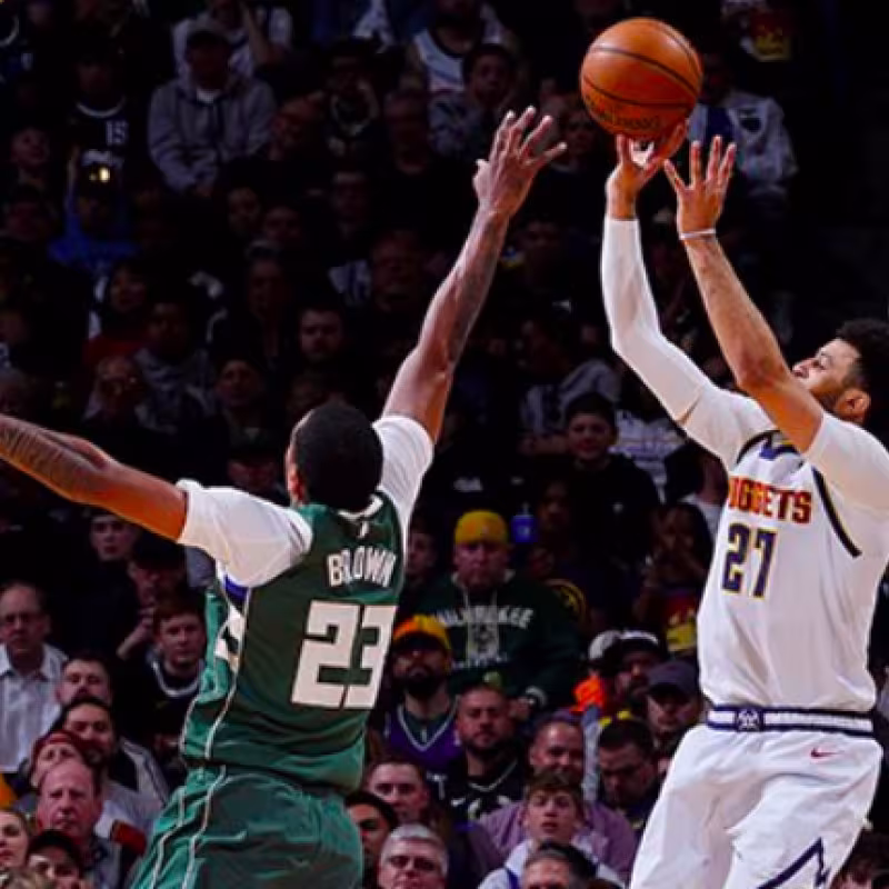 Los Bucks, en cuadro por descanso y lesiones, caen ante los Nuggets en Denver