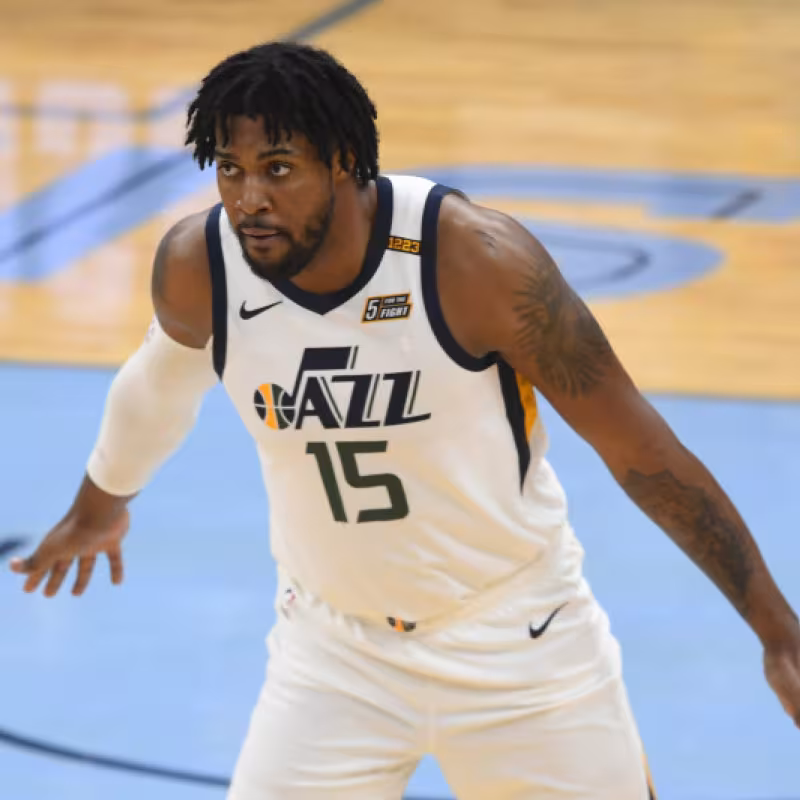Oficial: Sam Presti consigue otra primera ronda del Draft y a Derrick Favors vía Utah Jazz