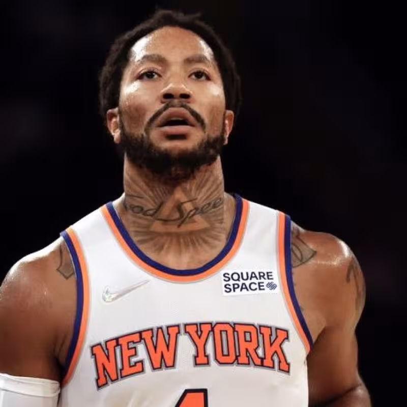 Julius Randle y los Knicks destrozan a Houston Rockets y se asientan en zona de playoffs