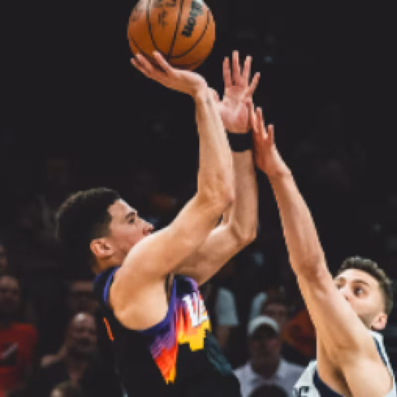 Devin Booker, estrella de Phoenix Suns. 