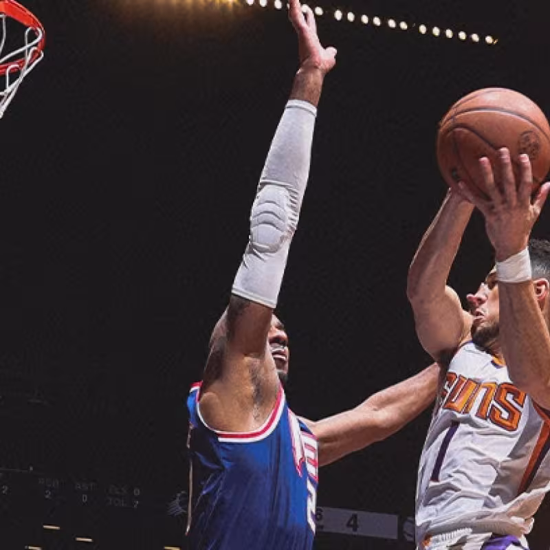 Devin Booker, jugador de los Suns.