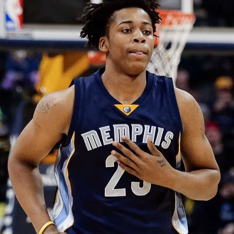Los Hawks firman al pívot Deyonta Davis por 10 días