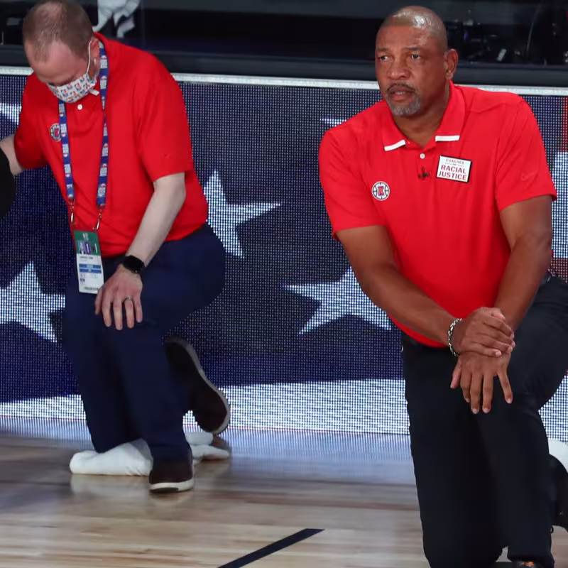 El inspirador y emotivo mensaje de Doc Rivers sobre el racismo