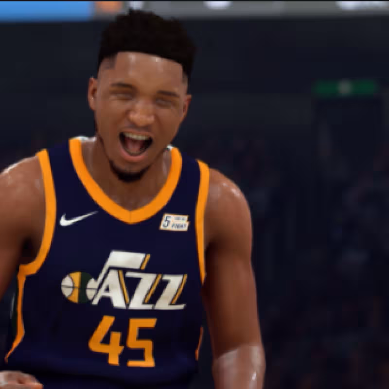 Eric Paschall raja sobre la media de Donovan Mitchell en el NBA 2K21
