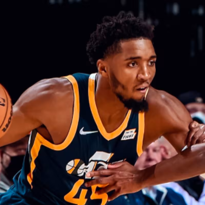Los Jazz se imponen en Philadelphia al ritmo de Gobert y Mitchell