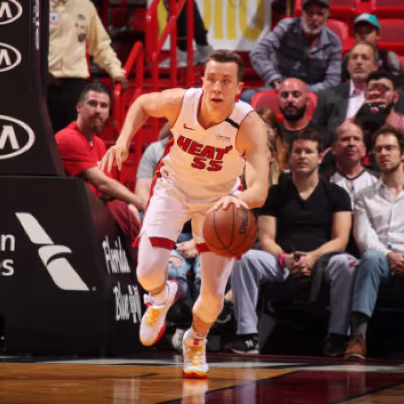 Duncan Robinson, consumado tirador de tres en NBA. Foto: gettyimages