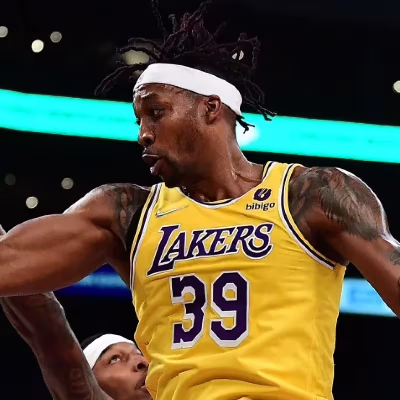 Dwight Howard, con la camiseta de Los Angeles Lakers.
