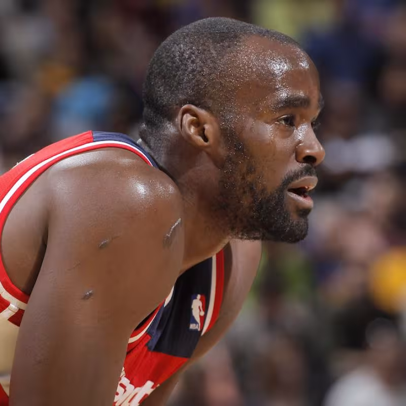 Emeka Okafor, invitado por los Sixers para el training camp