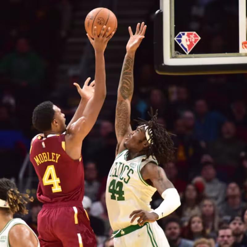 La exhibición de Evan Mobley en la remontada de Cleveland Cavaliers