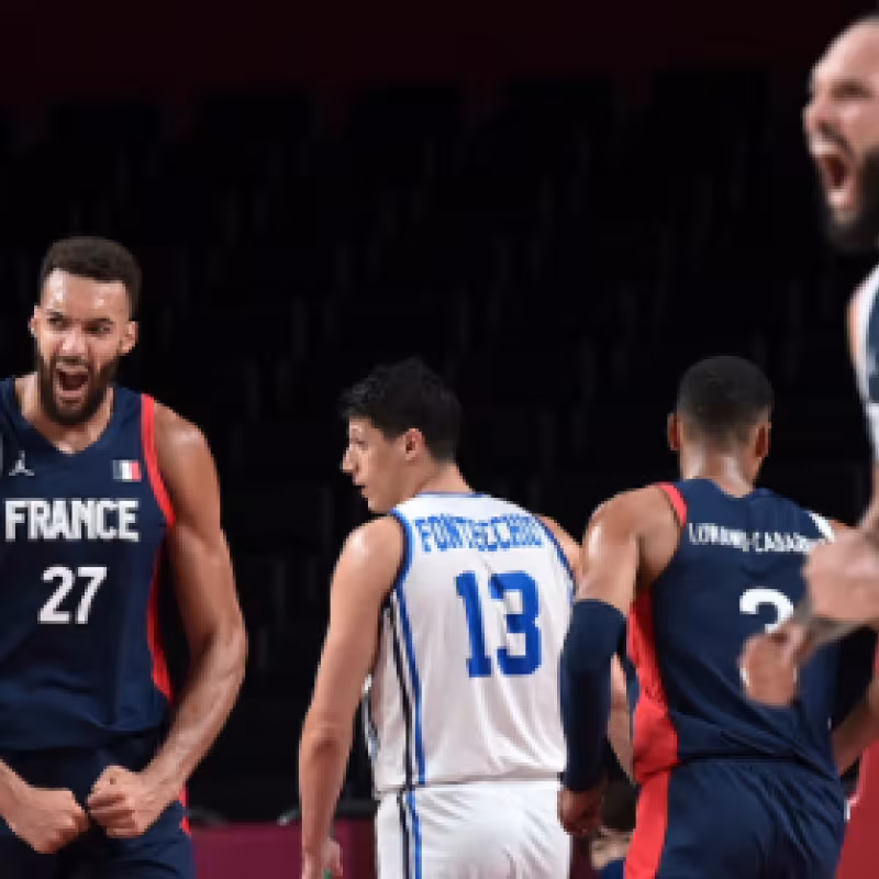 Francia sufre ante una gran Italia para meterse en semifinales