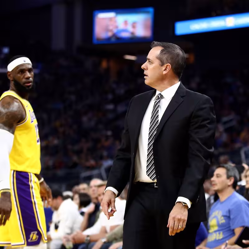 Frank Vogel, junto a LeBron James.