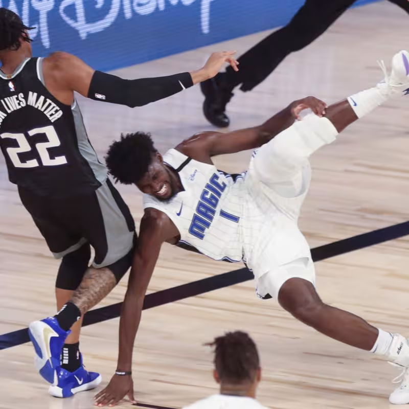 Jeff Weltman niega que la lesión de Jonathan Isaac haya sido por forzar al jugador
