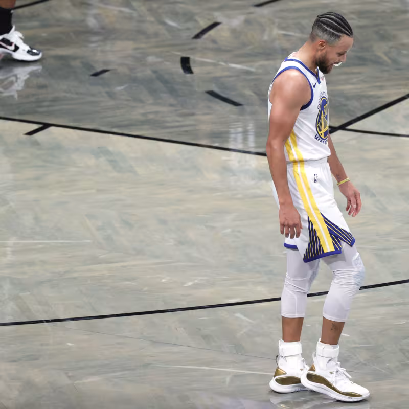 Stephen Curry en un partido de los Warriors.