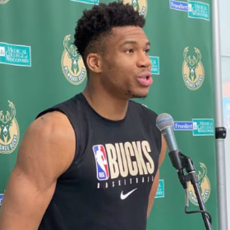 Giannis Antetokoumpo, estrella de Milwaukee Bucks. 