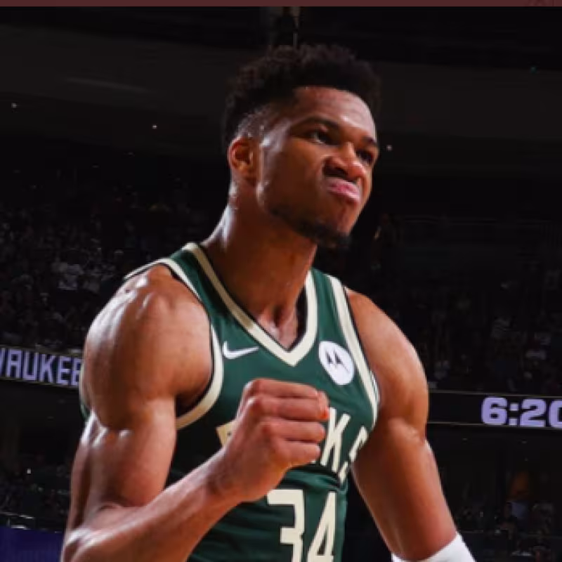 Giannis Antetokounmpo, estrella de Milwaukee Bucks.