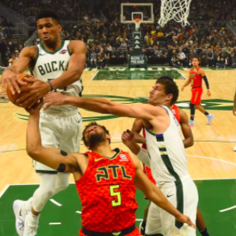 Oficial: Giannis Antetokounmpo, Mejor Defensor del año en la NBA