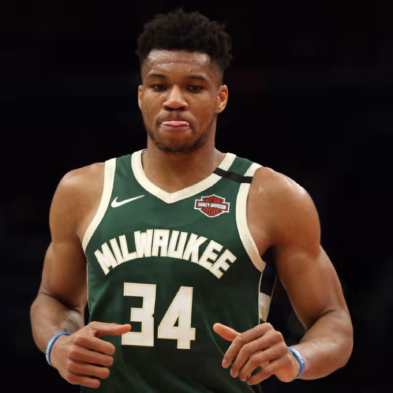 Giannis Antetokounmpo, lucha por MVP. Foto: gettyimages