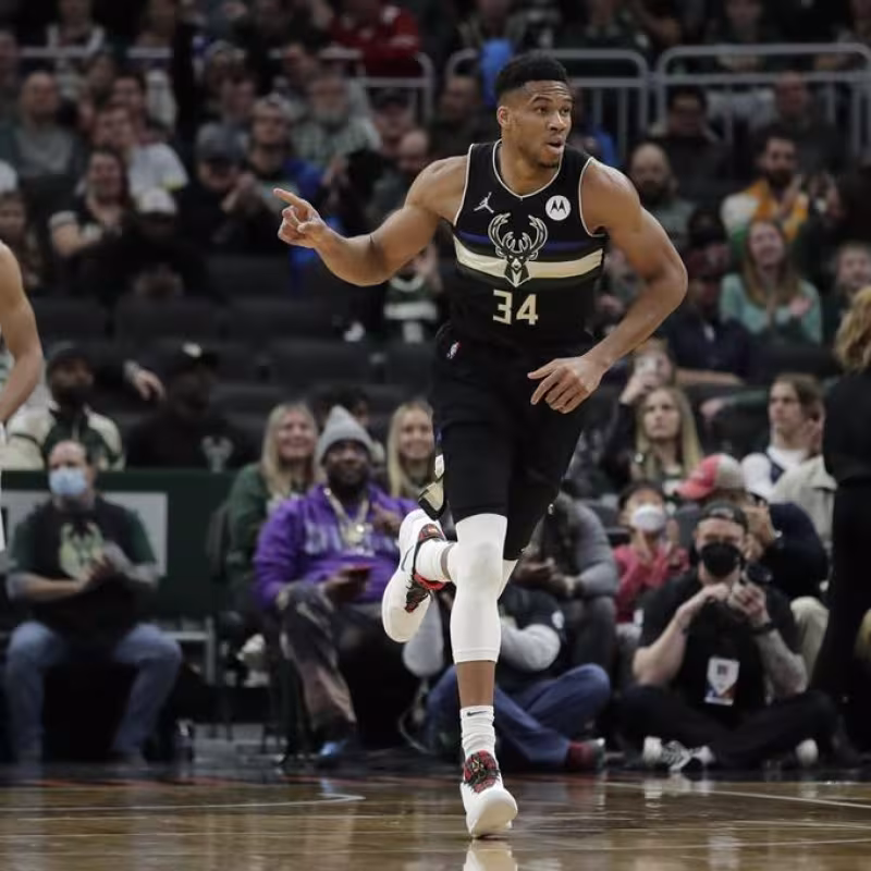 Milwaukee Bucks sigue con su particular remontada