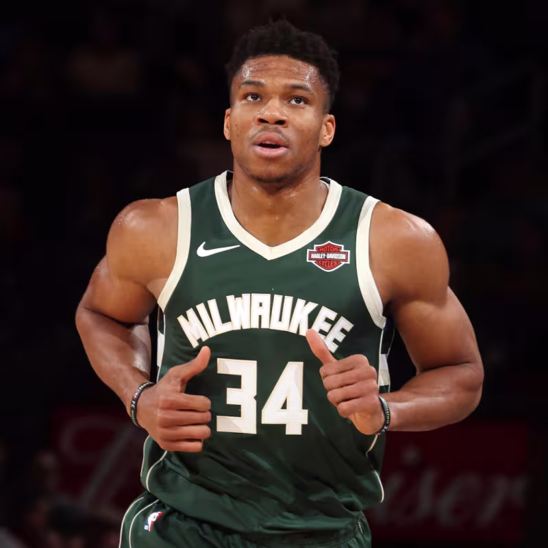 Giannis Antetokounmpo: "Nuestro mayor desafío somos nosotros mismos"