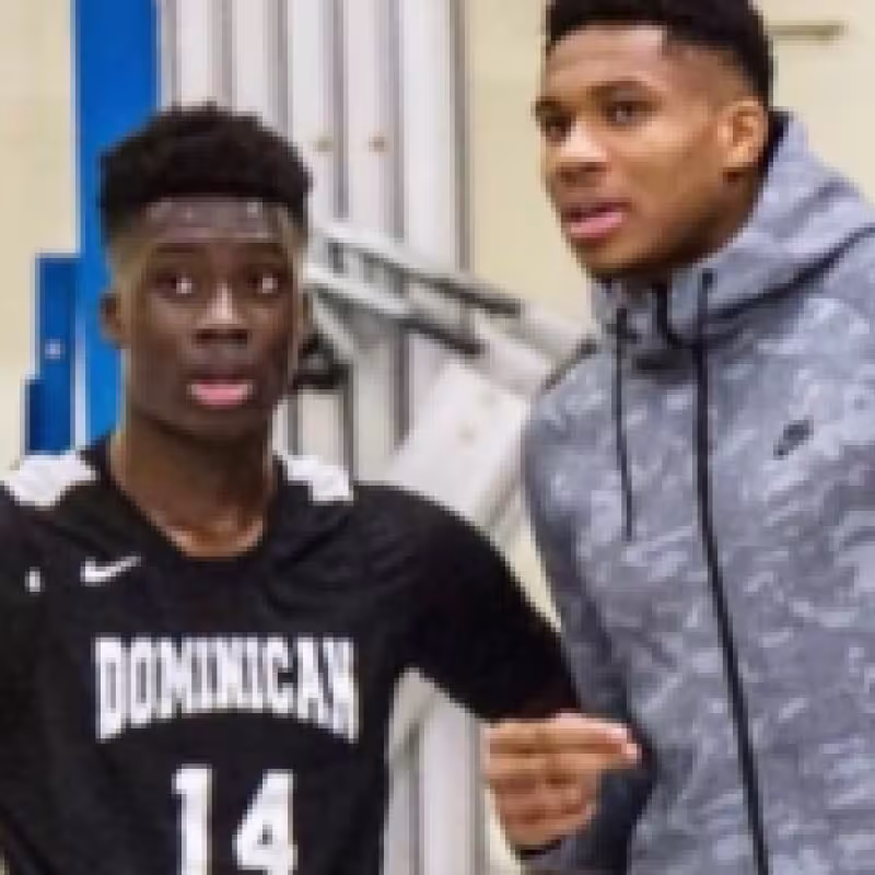 Giannis Antetokounmpo no solo piensa en la temporada 2021 de la NBA sino también en la ACB