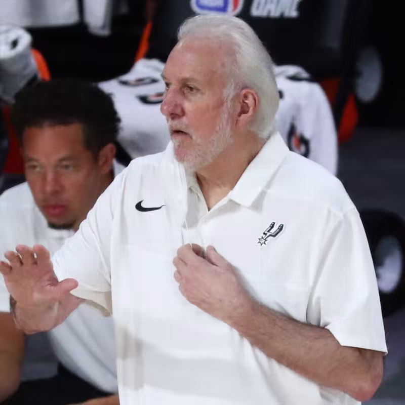 Popovich: "Si me hubieran dicho que lucharíamos por playoffs, habría pensado que estaban drogados"