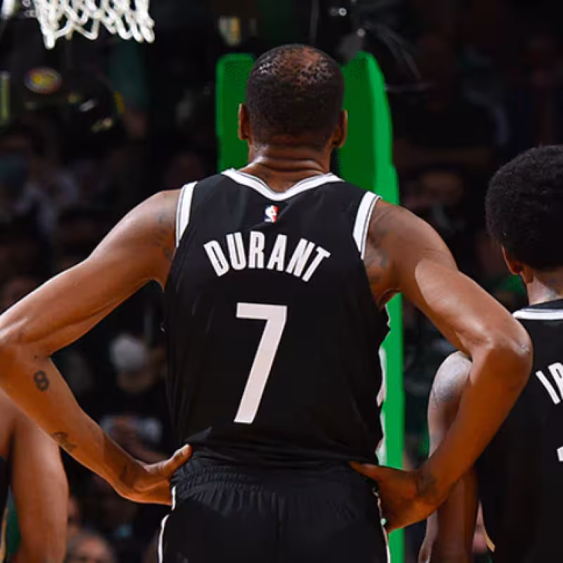 Kevin Durant, Kyrie Irving y James Harden, estrellas de Brooklyn Nets.