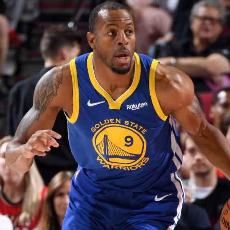Los Warriors mandan a Andre Iguodala a Memphis Grizzlies