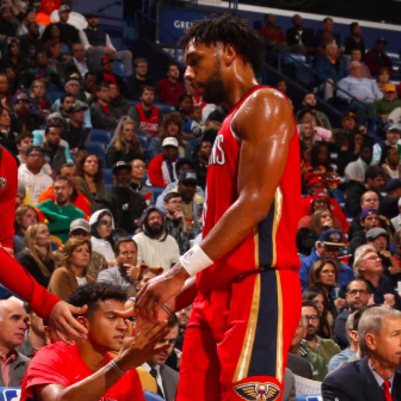 Ingram y Ball, jugadores de los Pelicans.
