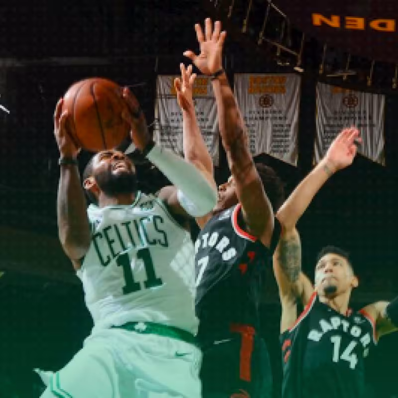 Kyrie Irving lideró a los suyos ante los Raptors.