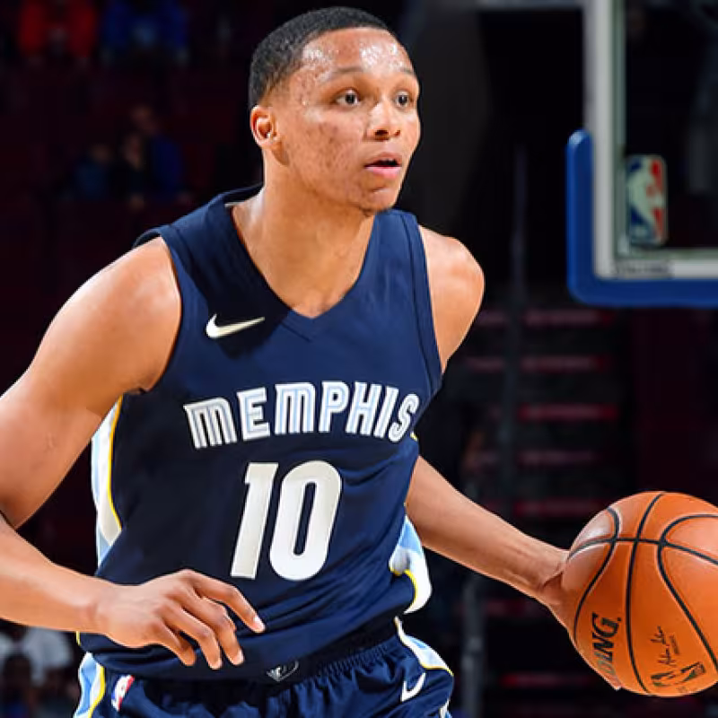 Los Knicks firman un “two-way” a Ivan Rabb