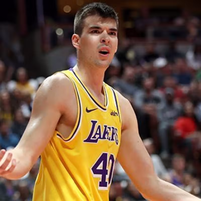 El peor traspaso de la jornada lo protagonizaron los Lakers