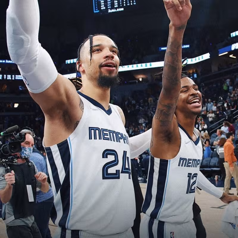 Dillon Brooks y Ja Morant, jugadores de Memphis Grizzlies.