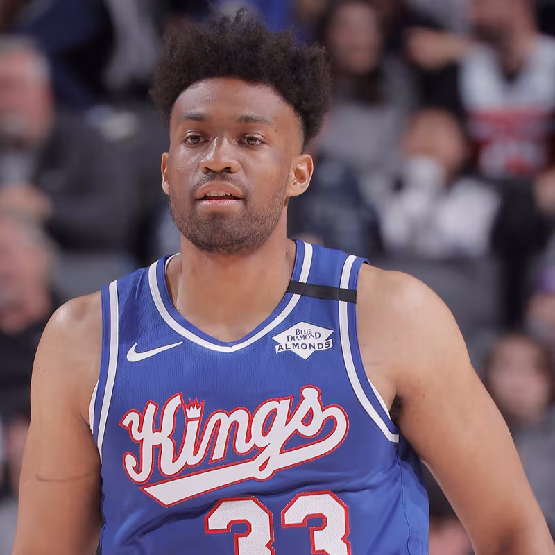 2 jugadores de los Kings, Jabari Parker y Alex Len, positivio por coronavirus
