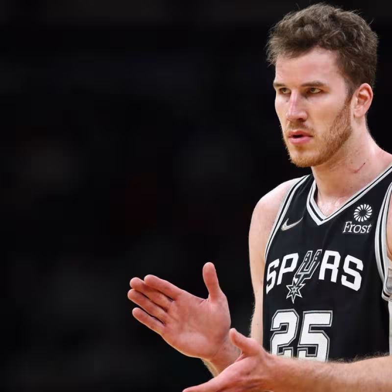Rumores NBA: Jakob Poeltl, uno de los pívots más deseados del mercado de traspasos