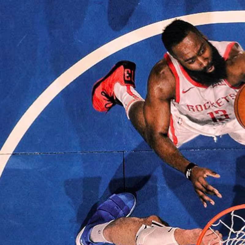 Los Rockets caen en Orlando tras acabar James Harden con 1 de 17 en triples
