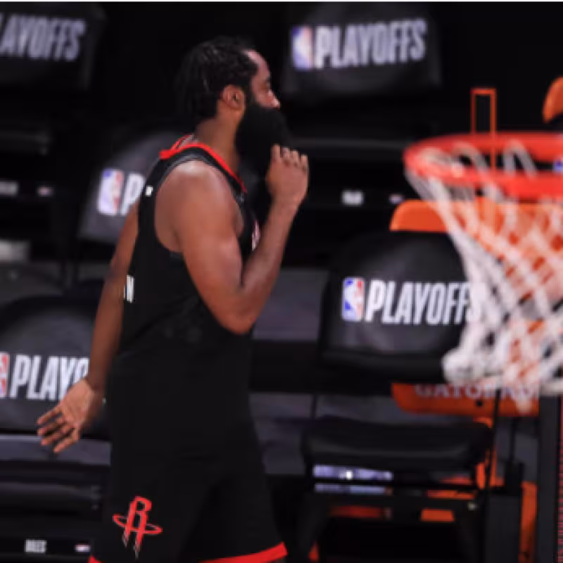 Las curiosas explicaciones de Harden sobre su estancia en Las Vegas y posible traspaso