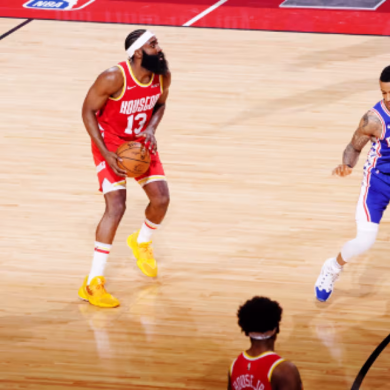 Insisten desde Philadelphia: James Harden es un objetivo "Foto: USA Today"