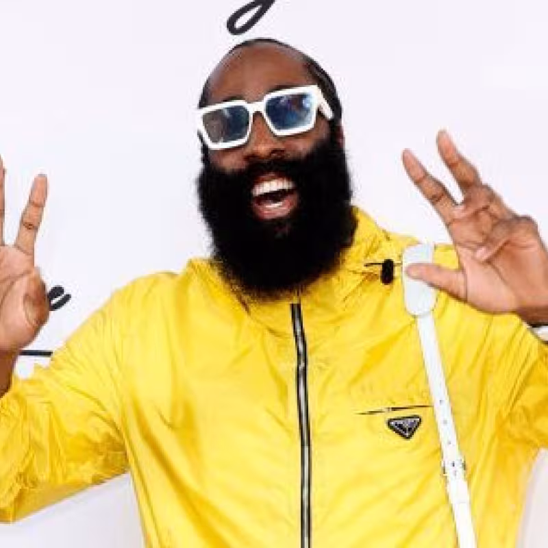 La sobrada de James Harden que asombra a unos e indigna a otros