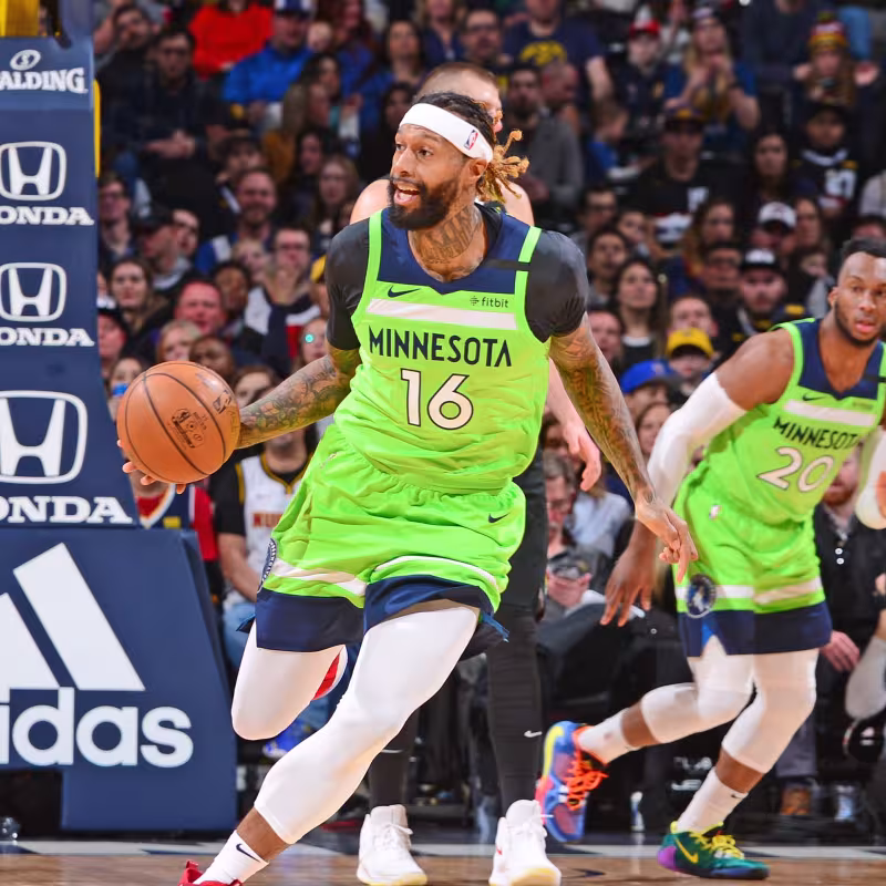 Los Wolves mandan a James Johnson a OKC como parte del traspaso de Ricky Rubio