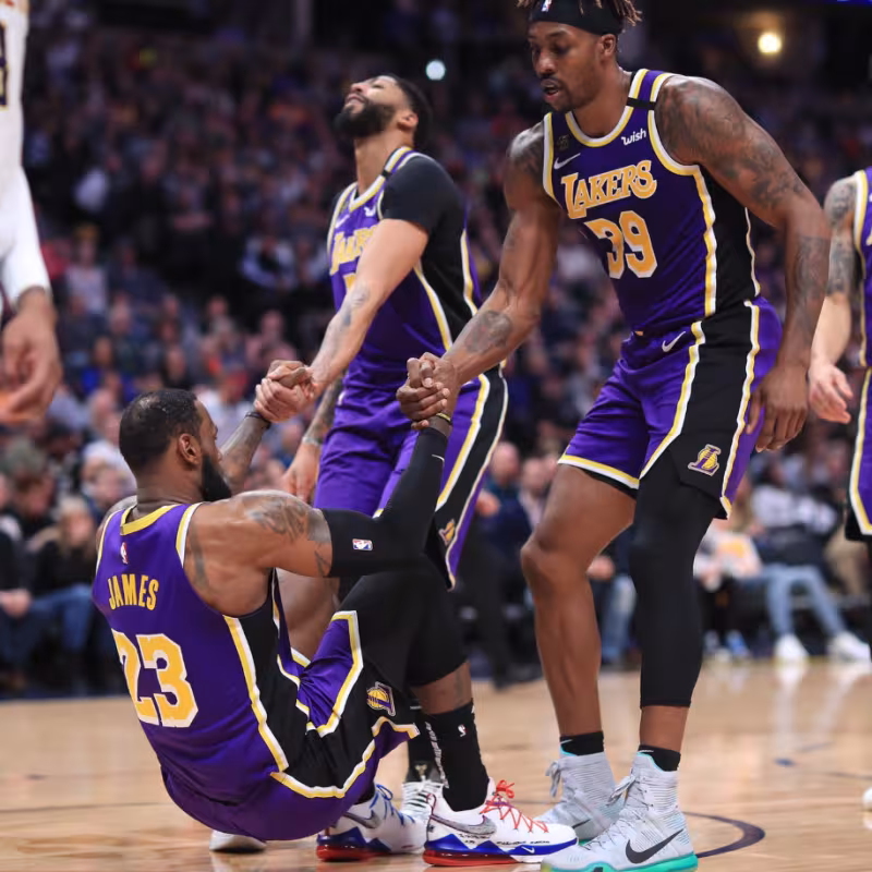 Los Lakers dan un golpe sobre la mesa ganando en Denver gracias a dos triplazos de Anthony Davis