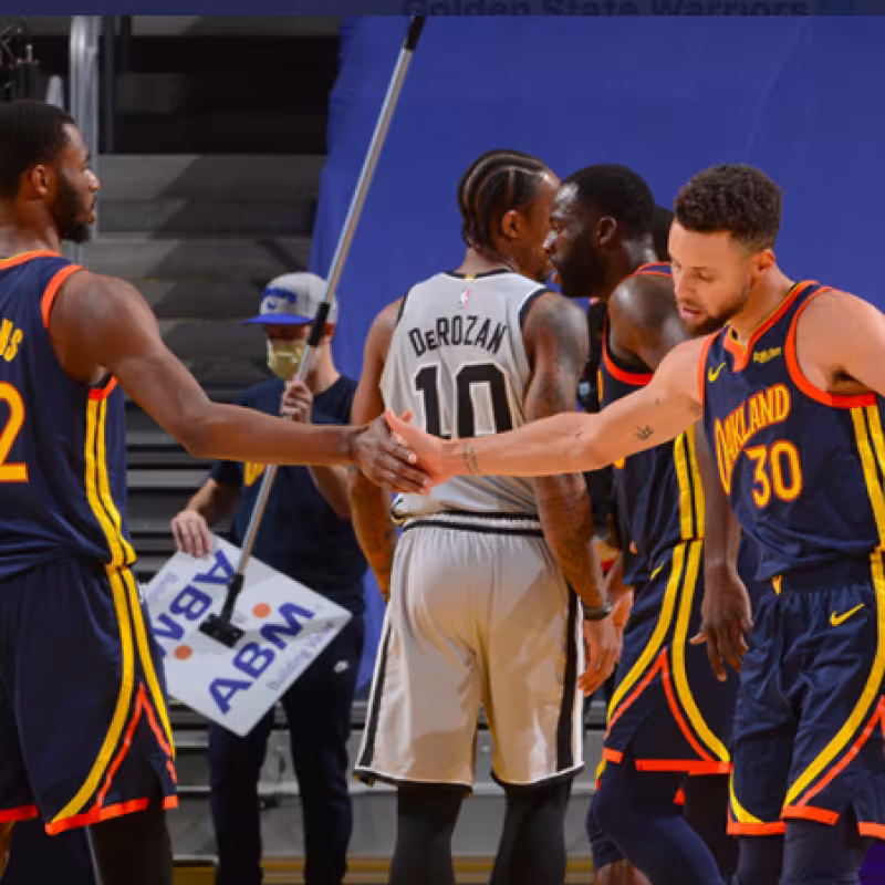 Golden State Warriors venció a San Antonio Spurs.